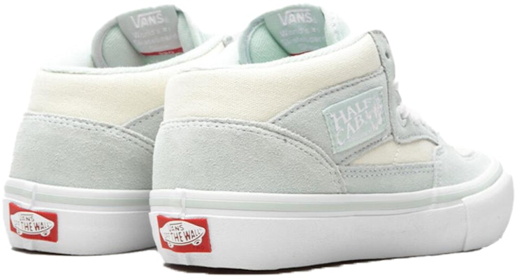 Vans 半盖专业版 白/绿 VN0A38CP0WA Lookbook Vans 半盖专业版 白/绿 VN0A38CP0WA