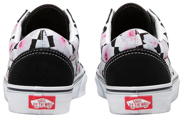 Shop Vans 老派款 黑色扶桑格纹鞋 VN0007NTBM8