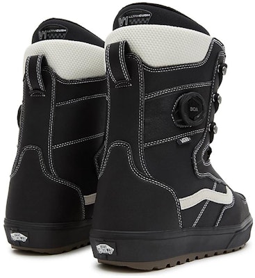Vans Invado OG Snowboard Boots 'Black' VN0A54FMKS7 Lookbook Vans Invado OG Snowboard Boots 'Black' VN0A54FMKS7