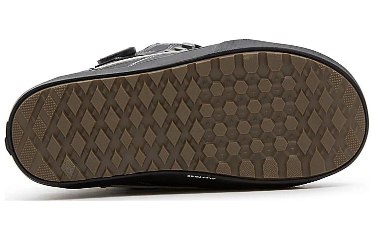 Shop Vans Invado OG But Sarung Salji 'Hitam' VN0A54FMKS7