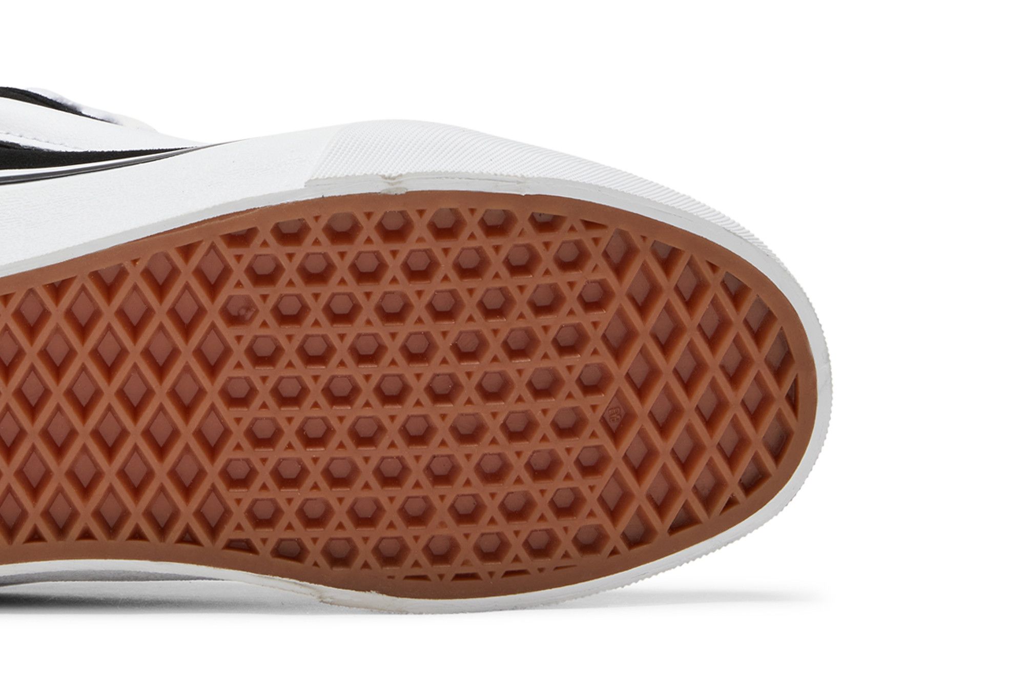 Sizing Vans Knu-Skool 'Hitam Putih' VN0009QC6BT