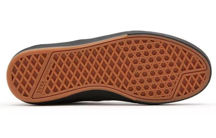 Shop Vans Kyle Walker 黑色运动鞋 VN0A5JIE1OJ