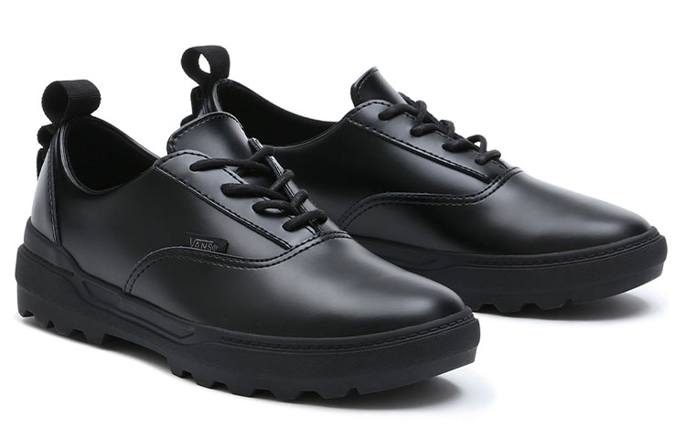 Lookbook Vans 低帮黑色皮革 Colfax鞋 VN0A5KQVL3B