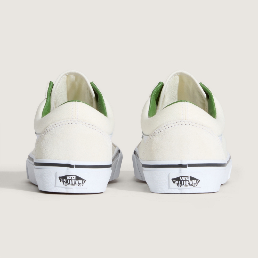 Shop Vans 皮革鞋面橡膠鞋底休閒低筒運動鞋 VN000D6WBOM