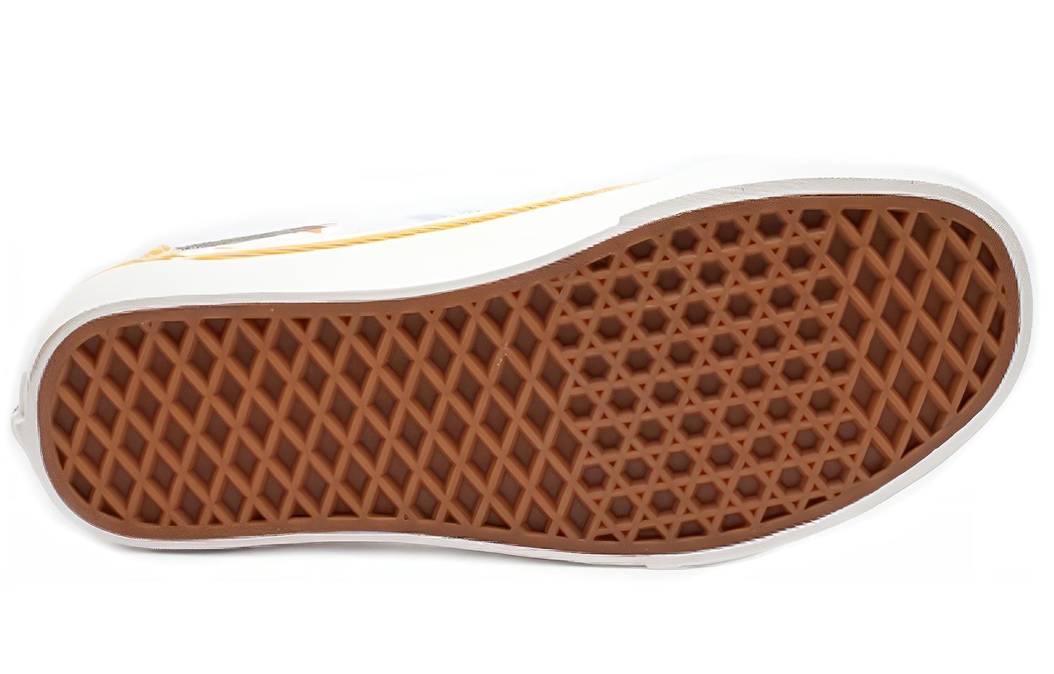 Shop Vans Style 36 Decon SF 多色印花 低筒 滑板鞋 男女皆宜 白彩