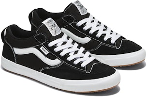 Vans Lizzie Low 'Hitam Putih' VN000CBTBA2 Order Vans Lizzie Low 'Hitam Putih' VN000CBTBA2