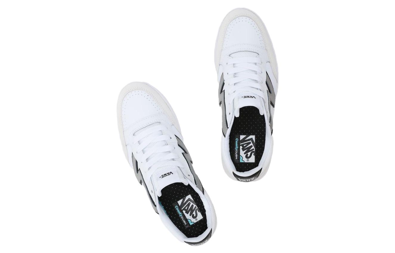 Shop Vans Lowland CC '白色运动细雨' 低帮鞋 VN0A7TNLIYP
