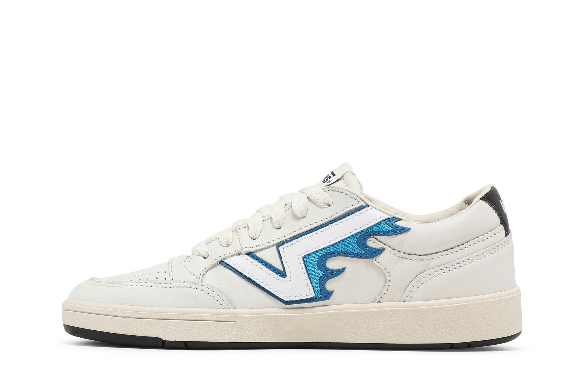 Lookbook Vans Lowland Comfycush ''Flame - Turtledove Blau'' VN0A54MH2SB