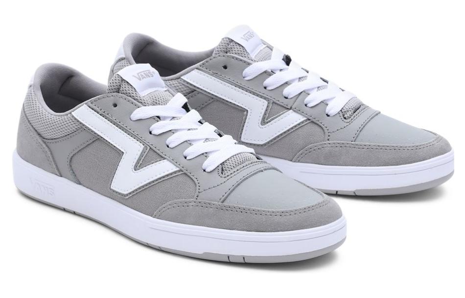 Lookbook Vans Lowland Comfycush "灰色" 低帮鞋 VN0A7TNLKAQ