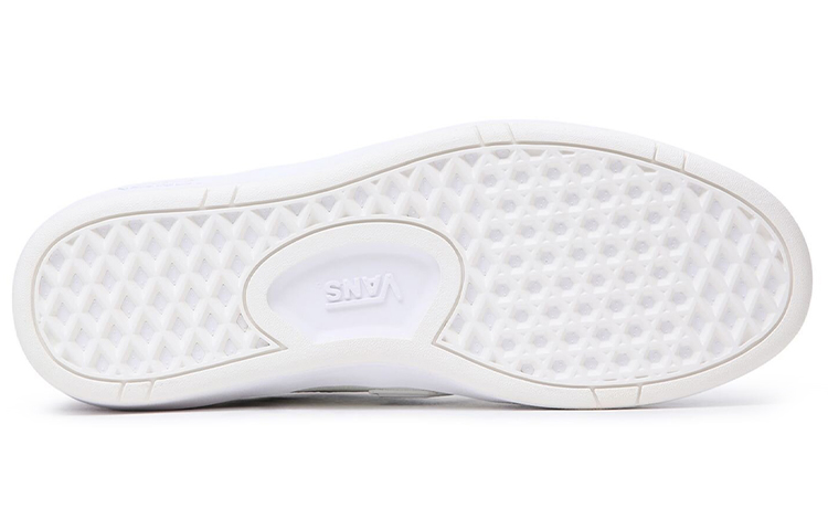 Shop Vans 低筒Comfycush 休閒板鞋 女款 白紫色