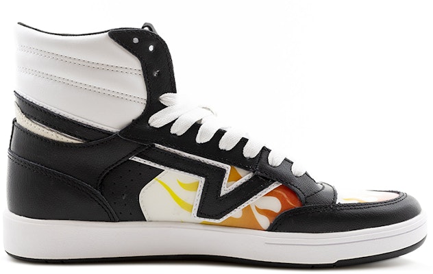 Vans Lowland High ComfyCush '镜面效果' 运动鞋 VN0A5DY99QP Order Vans Lowland High ComfyCush '镜面效果' 运动鞋 VN0A5DY99QP