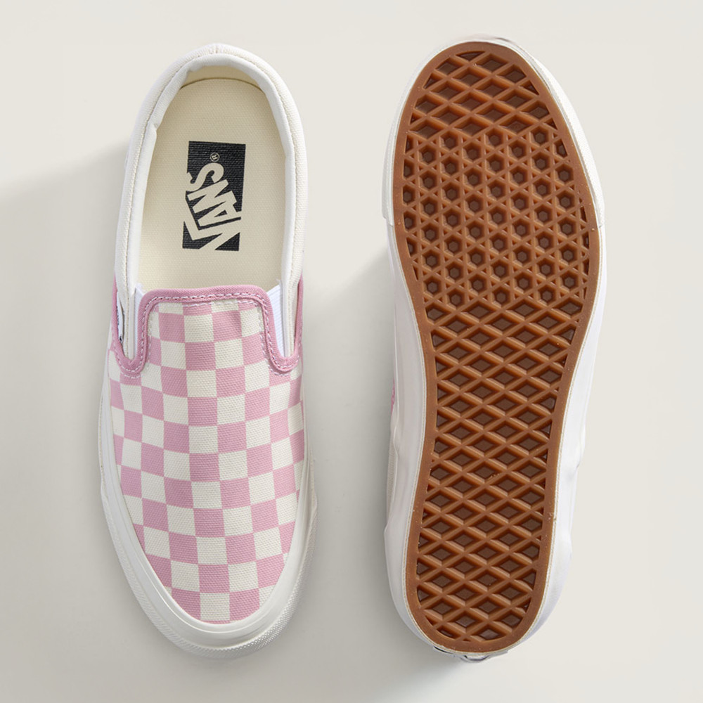 Order Vans LX Classic Slip-On 98 Checkerboard Kasut Kasual VN000D9PEN7