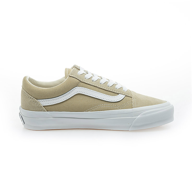 Shop Vans LX Old Skool Sneakers V150105004