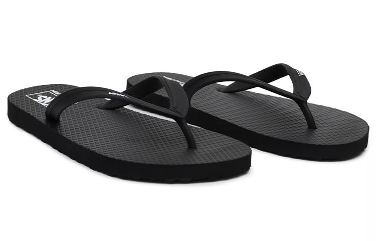 Lookbook Vans Makena 'Hitam' VN0A3MTLBLK