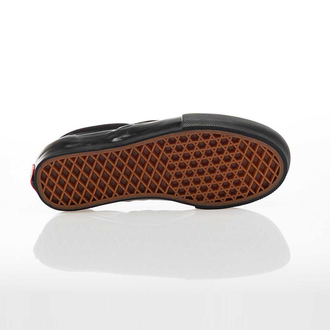 Shop 반스 MN 스케이트 슬립온 스니커즈 V1C0208076