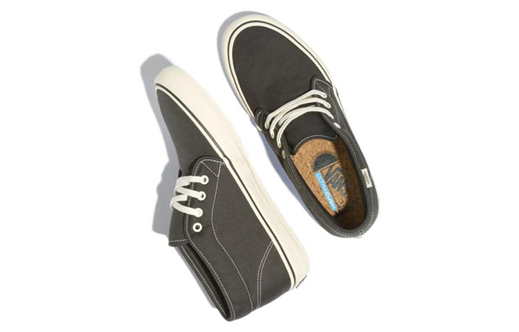 Shop Vans Mollusk x Chukka DX SF 'Hitam Putih' VN0A3TK82QL