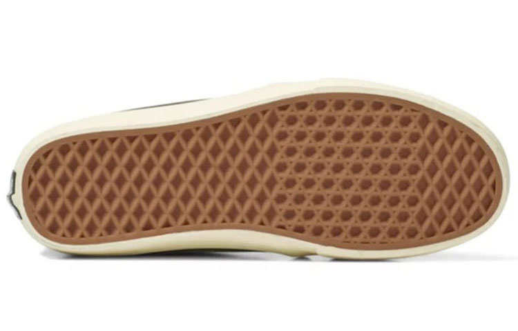 Purchase Vans Mollusk x Chukka DX SF 'Hitam Putih' VN0A3TK82QL