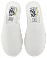 Vans 山岳版 VANSGUARD 运动拖鞋 男女同款 白色 Shop Vans 山岳版 VANSGUARD 运动拖鞋 男女同款 白色