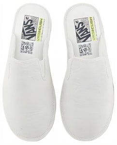 Vans 山岳版 VANSGUARD 运动拖鞋 男女同款 白色 Shop Vans 山岳版 VANSGUARD 运动拖鞋 男女同款 白色