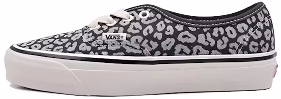 Vans MTE Authentic Reissue 44 Low-Top Skate Shoes White/Black Durable Casual VN000CT71XM Vans MTE Authentic Reissue 44 Low-Top Skate Shoes White/Black Durable Casual VN000CT71XM