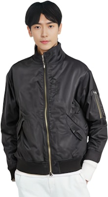 Vans Jaket Bomber Hitam Multi-Fungsi dengan Resleting dan Kerah Baseball. VN000FSKBLK Purchase Vans Jaket Bomber Hitam Multi-Fungsi dengan Resleting dan Kerah Baseball. VN000FSKBLK