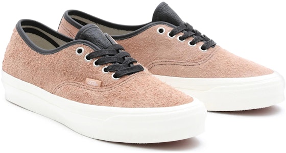 Vans OG オーセンティック LX “ビッグフット” (マカロン) VN0A5FBDC0B Shop Vans OG オーセンティック LX “ビッグフット” (マカロン) VN0A5FBDC0B