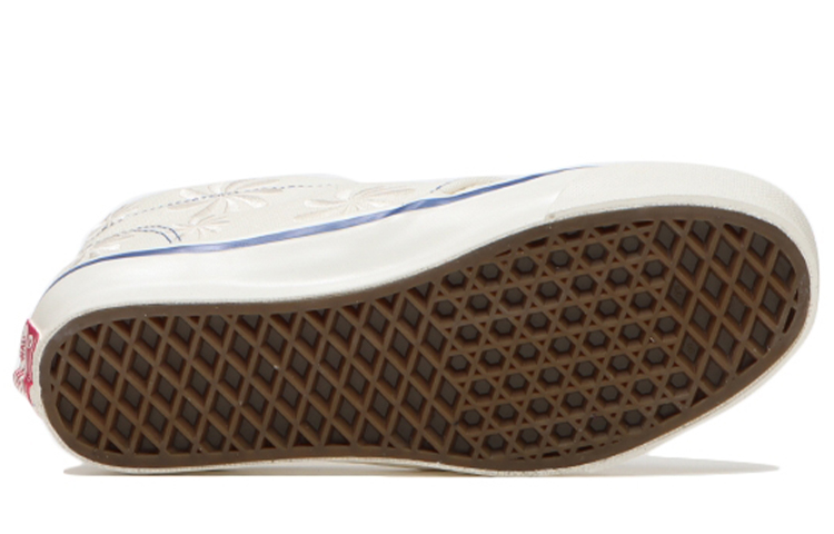 Purchase Vans OG Chukka Boot LX 印花白色 VN0A5FBV4K4