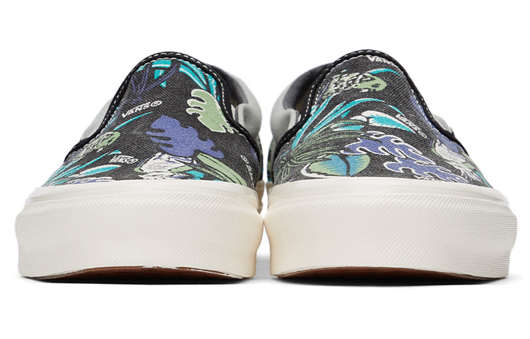 Shop Vans OG Classic Slip-On LX「鸚鵡夏威夷 - 黑色」 VN0A45JK4KX
