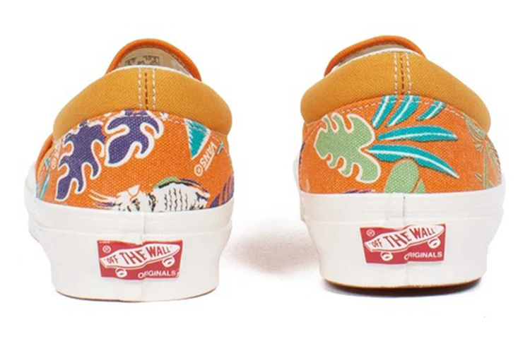 Shop Vans OG经典懒人鞋LX '鹦鹉夏威夷 - 柿子' VN0A45JK4KY