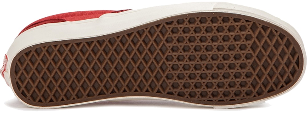 Vans クラシックスリッポン 赤白 (Vans Kurashikkusurippon Akajiro) VN000UDFUA11 Details for Vans クラシックスリッポン 赤白 (Vans Kurashikkusurippon Akajiro) VN000UDFUA11