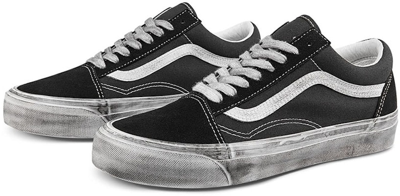 Vans OG Old Skool LX '磨损 - 黑白' 运动鞋。 VN0A5FBEBA2 Order Vans OG Old Skool LX '磨损 - 黑白' 运动鞋。 VN0A5FBEBA2