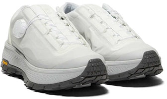 バンズ オールドスクール36 トレイルVibram 白/グレー VN000D1992A Lookbook バンズ オールドスクール36 トレイルVibram 白/グレー VN000D1992A