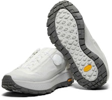 バンズ オールドスクール36 トレイルVibram 白/グレー VN000D1992A Purchase バンズ オールドスクール36 トレイルVibram 白/グレー VN000D1992A