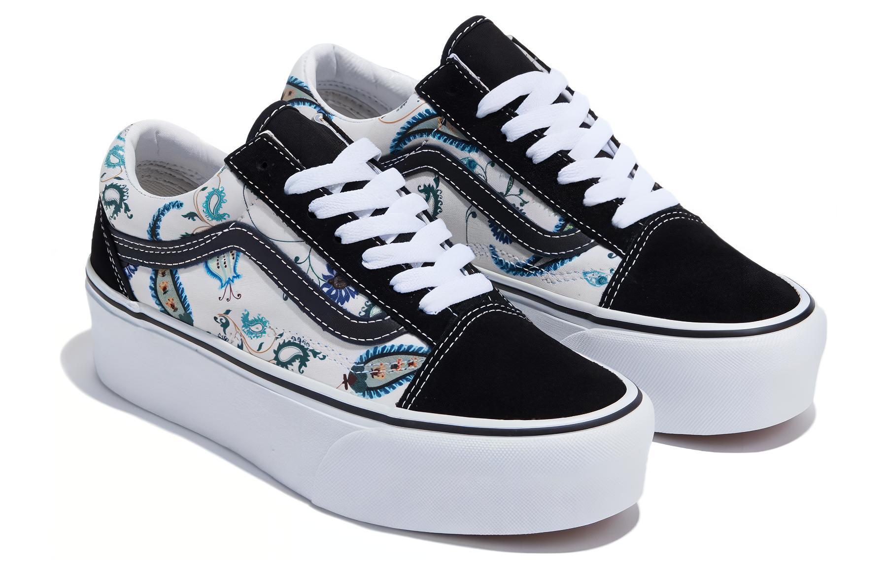 Lookbook Vans Old Skool 'Hitam dan Putih' VN0009PZBML