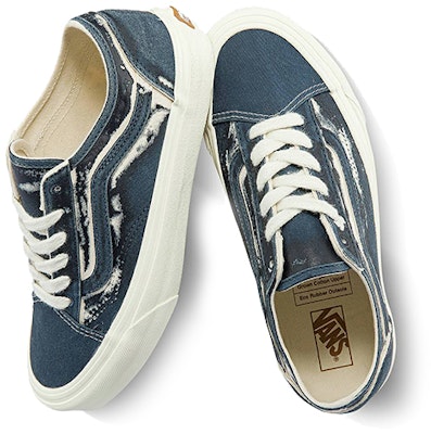 Vans Old Skool 低幫 板鞋 男女同款 藍色 Shop Vans Old Skool 低幫 板鞋 男女同款 藍色