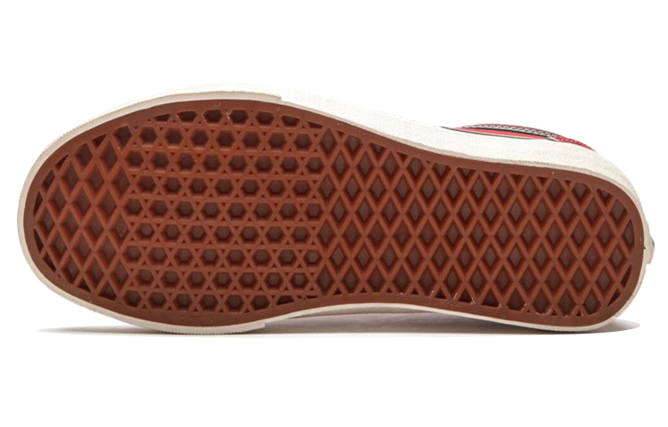 Shop ヴァンズ オールドスクール "レッドホット" (Vanz O-rudo Sukūru "Reddo Hotto") VN0A4BV521J