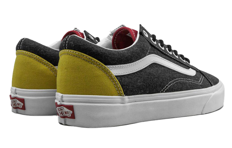 Shop Vans Old Skool 'Coastal - Hitam' VN0A4U3BWK7