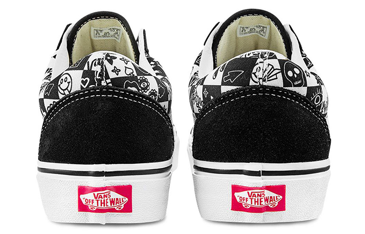 Purchase Vans Old Skool 'Doodle Checkerboard' dalam corak papan dam. VN0A7Q2J6U6