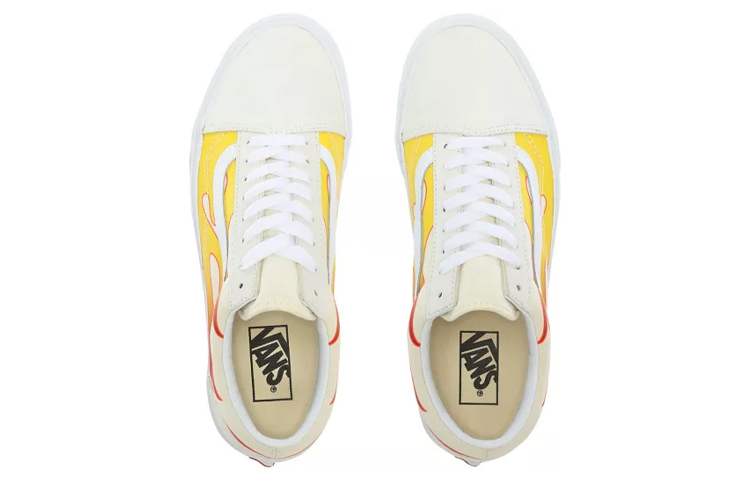 Shop Vans 旧款 Skool ‘火焰’ VN0A4U3B223