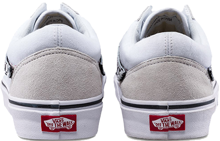 Shop Vans 經典滑板鞋 '爵士條紋' VN0A38G1UPC