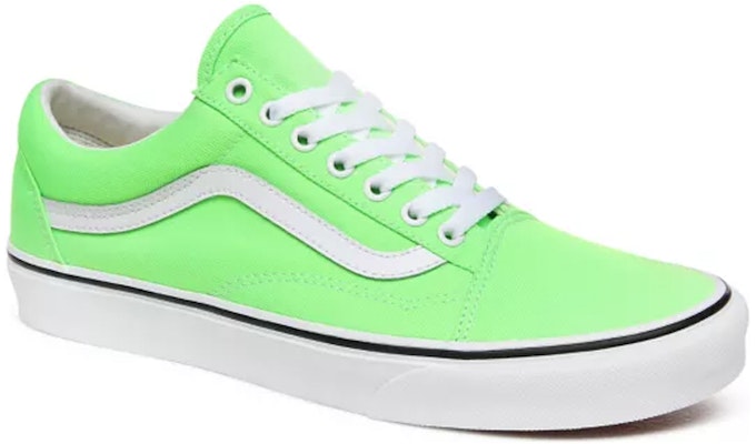 Vans Old Skool 'Gecko Hijau Neon' VN0A4U3BWT5 Lookbook Vans Old Skool 'Gecko Hijau Neon' VN0A4U3BWT5