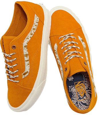 Vans Old Skool 'Jingga' VN0A54F4A48 Shop Vans Old Skool 'Jingga' VN0A54F4A48