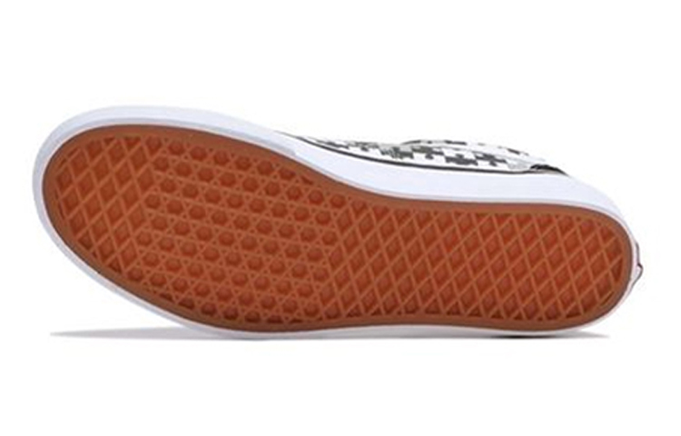 Shop Vans Old Skool 'Puzzle Hitam Putih' 617638-0001