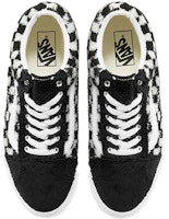 Vans Old Skool 'Sherpa Checkerboard - Hitam' VN0A5KRF95A Lookbook Vans Old Skool 'Sherpa Checkerboard - Hitam' VN0A5KRF95A