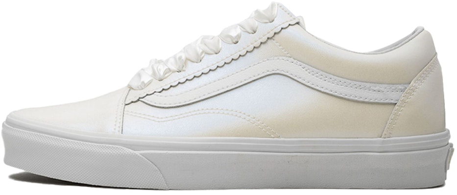 반스 올드스쿨 화이트/실버 (Vans Old Skool White/Silver) VN0A38G1VMG Buy 반스 올드스쿨 화이트/실버 (Vans Old Skool White/Silver) VN0A38G1VMG
