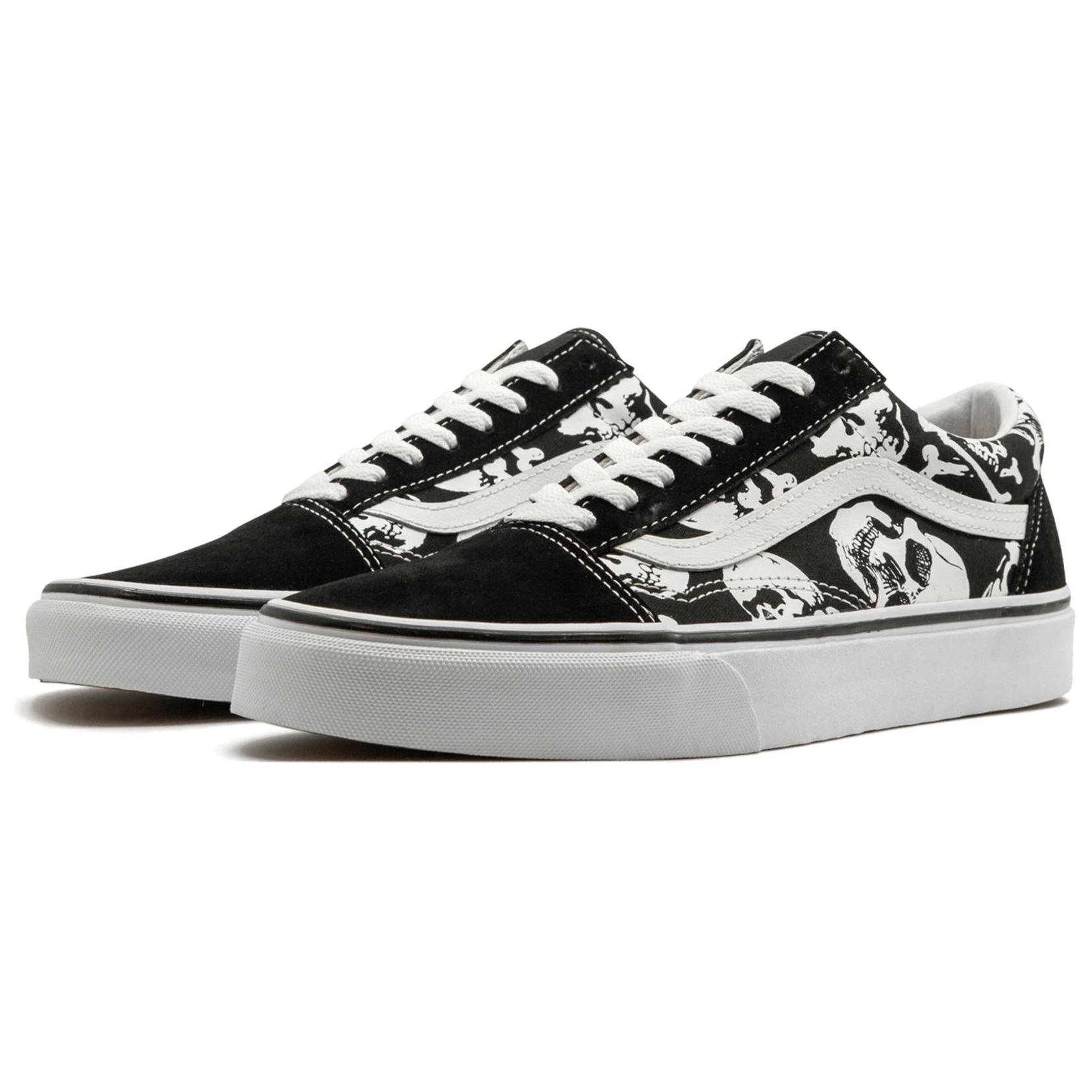 Shop Vans Old Skool 〈骷髏頭〉VN0A38G1H0B