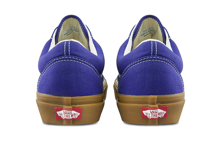 Shop Vans Old Skool '光谱蓝口香糖' VN0A3WKT3ZE