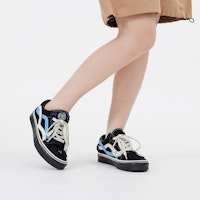 Vans Old Skool Kasut Skateboard Kasual Hitam Unisex 'Hitam Putih' VN0A3WKTBLK Cheap Vans Old Skool Kasut Skateboard Kasual Hitam Unisex 'Hitam Putih' VN0A3WKTBLK