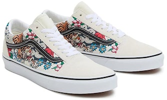 Vans Old Skool 虎與花卉 帆布 舒適風範 緩震耐磨 低筒 滑板鞋 男女款 白黑色 Shop Vans Old Skool 虎與花卉 帆布 舒適風範 緩震耐磨 低筒 滑板鞋 男女款 白黑色