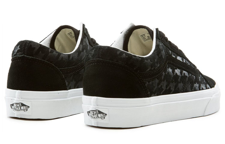 Shop 반스 올드스쿨 블랙 하운드투스 (50 characters) VN0A38G19XA